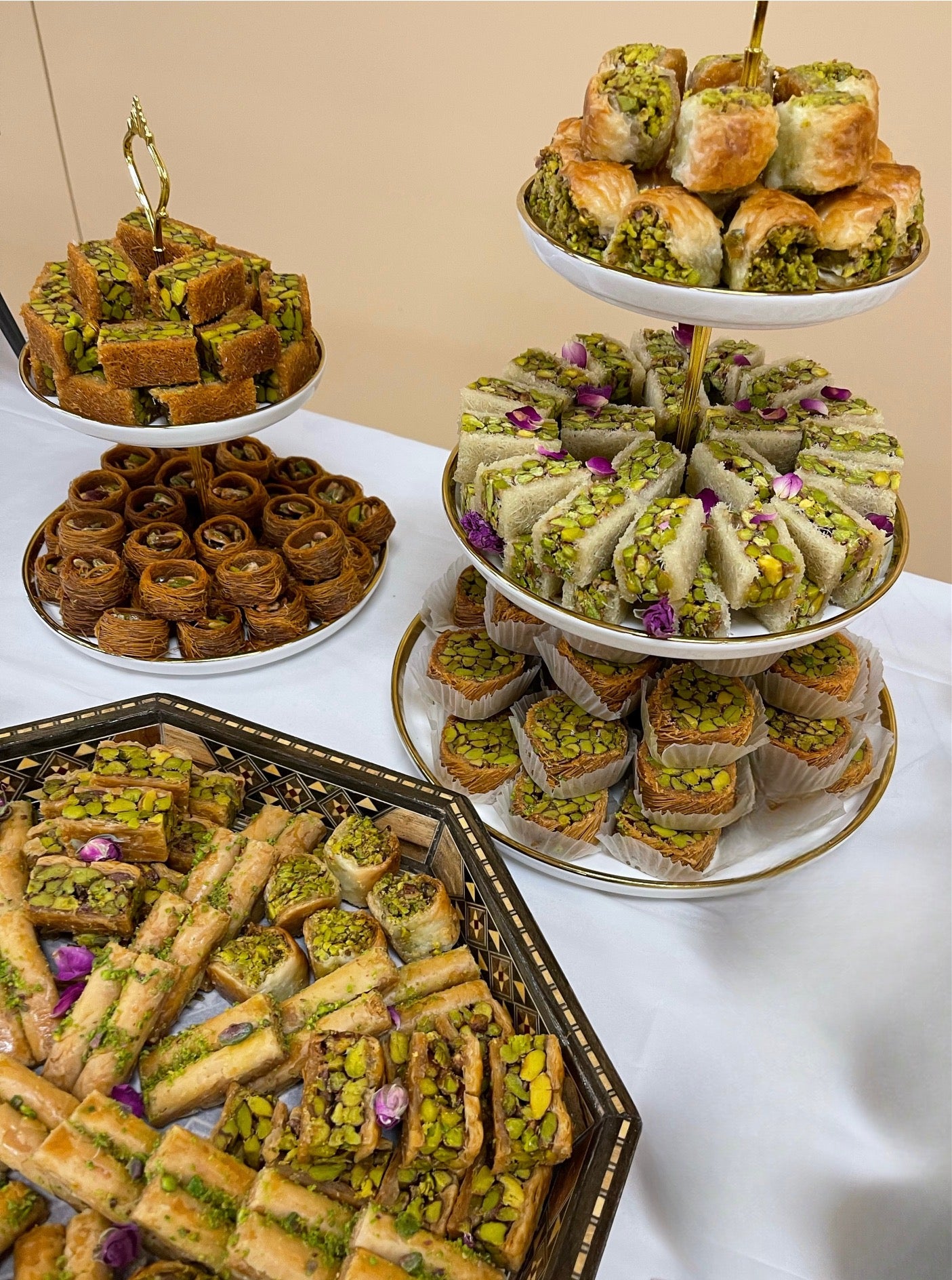 Assorted Baklava (بقلاوة مشكل)